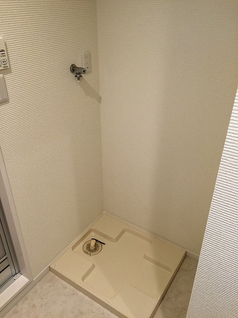 赤坂コーポ　洗濯機置場