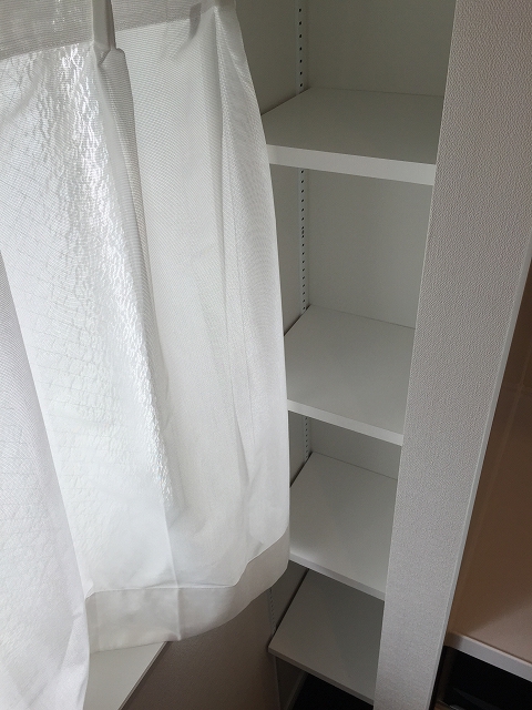 赤坂コーポ　キッチン横収納