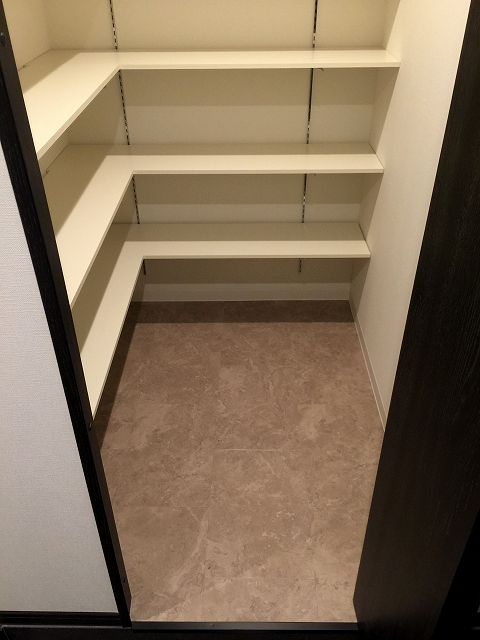 マルモール代々木　シューズインクローゼット