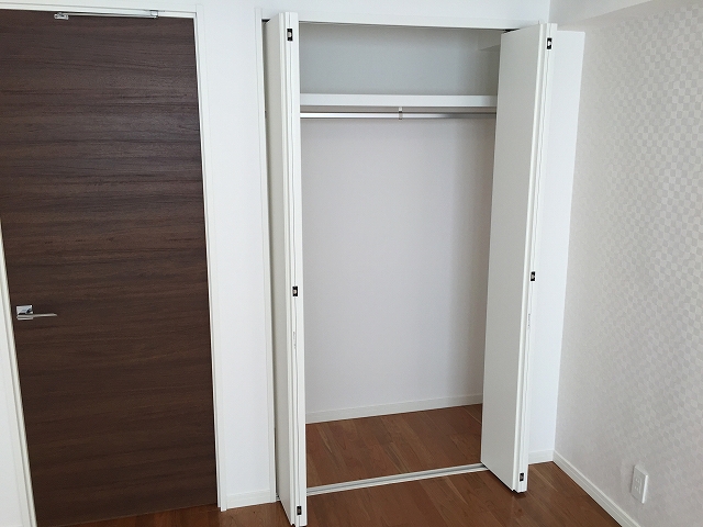 六本木ハイツ　洋室約8帖