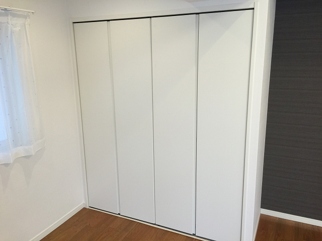 六本木ハイツ　洋室約6.6帖収納