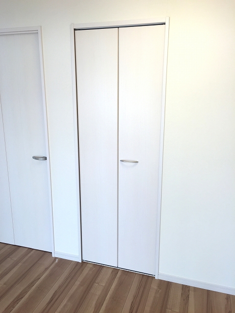 砧公園ヒミコマンション　リビングダイニングキッチン収納