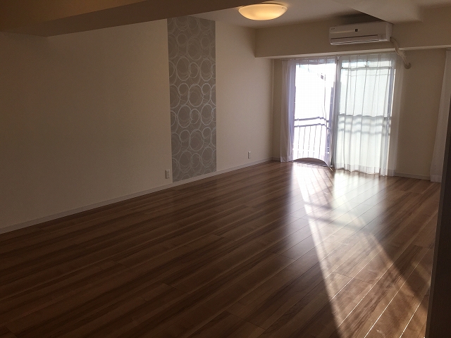 砧公園ヒミコマンション　リビングダイニングキッチン