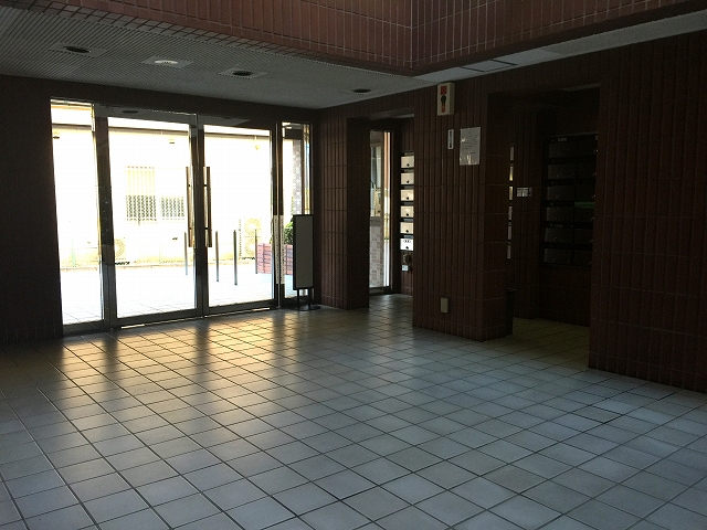 ライオンズマンション八幡山　エントランスホール