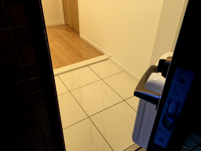 ライオンズマンション八幡山　玄関