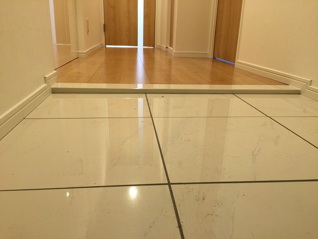 ライオンズマンション八幡山　玄関