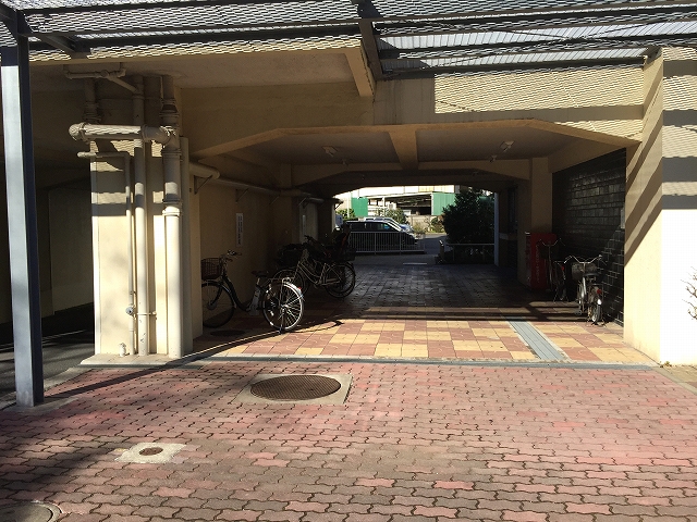 ガーデン堀ノ内住宅　敷地内