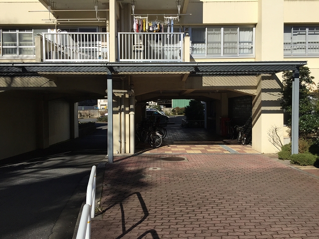 ガーデン堀ノ内住宅　敷地内