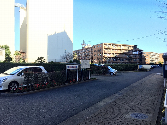 ガーデン堀ノ内住宅　駐車場