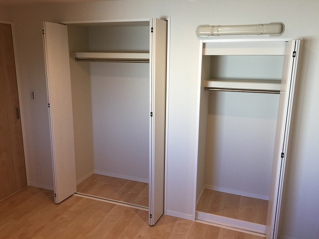 ガーデン堀ノ内住宅　洋室北側収納