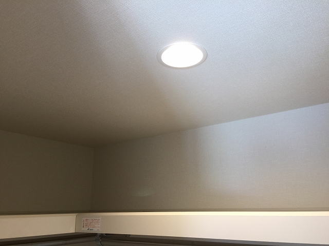 ガーデン堀ノ内住宅　洋室南側収納