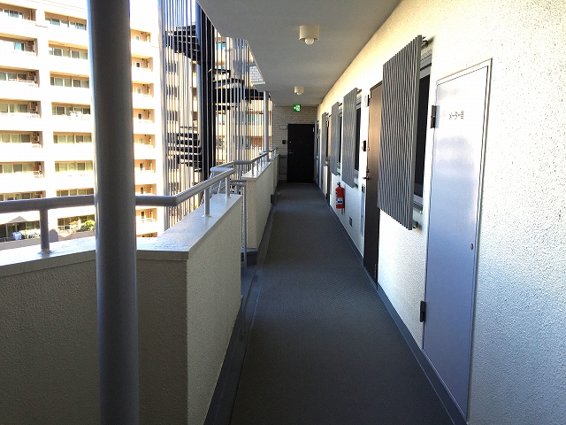 シーアイマンション駒場　6Ｆ外廊下