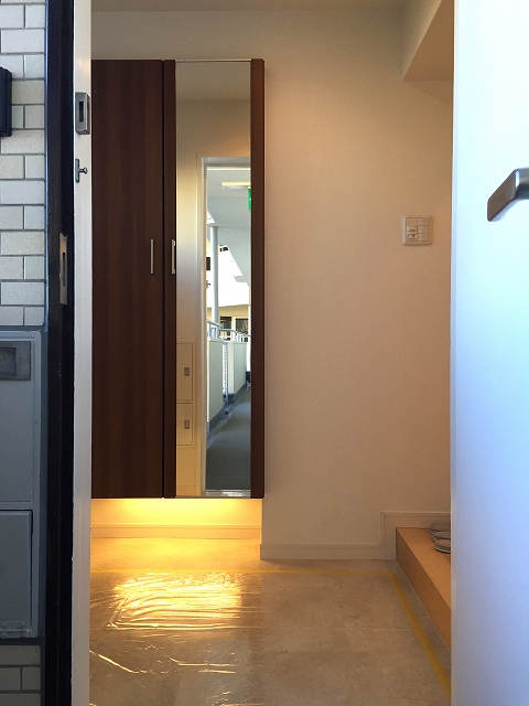 シーアイマンション駒場　玄関