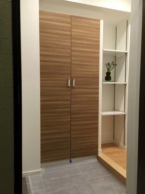 日興パレス西荻窪　玄関