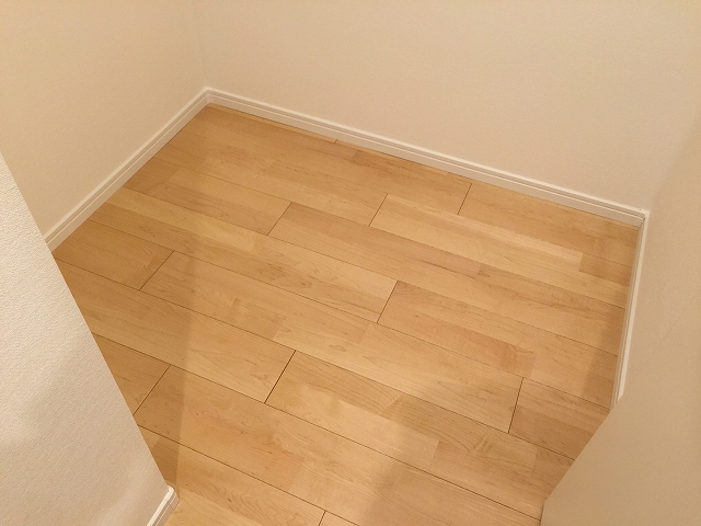 日興パレス西荻窪　廊下収納