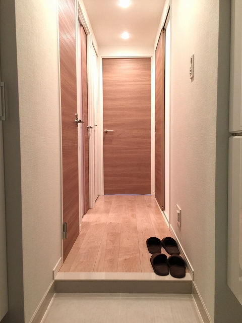 グランドベイス世田谷ガーデン　玄関