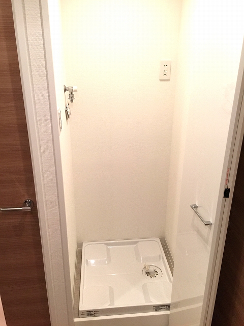 グランドベイス世田谷ガーデン　洗濯機置場