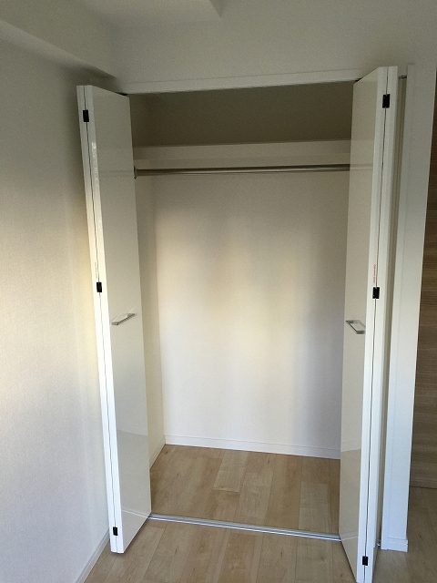 グランドベイス世田谷ガーデン　洋室約5.6帖収納