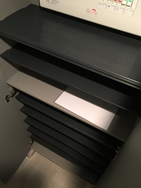 グランドベイス世田谷ガーデン　シューズボックス