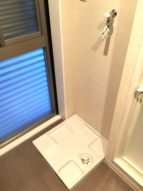 グランドベイス世田谷ガーデン　洗濯機置場