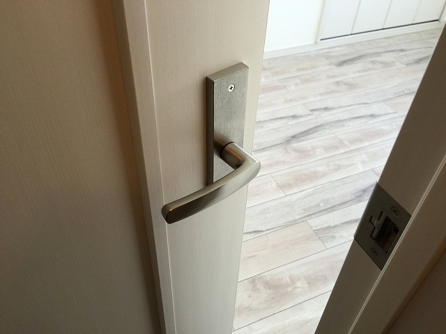 柿の木坂パレス　洋室約6帖へ