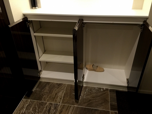 キャニオングランデ荻窪　玄関カウンター