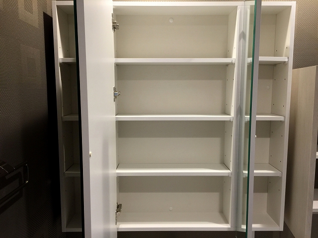 キャニオングランデ荻窪　トイレ収納