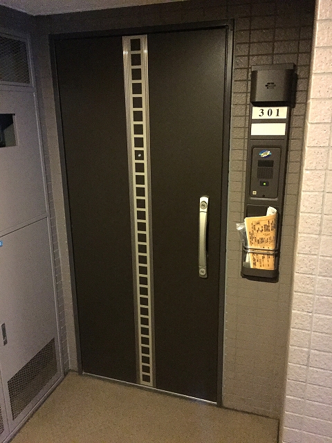 クレアシティ上北沢　玄関前