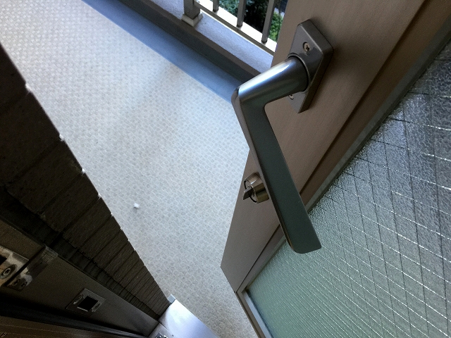 クレアシティ上北沢　北側バルコニーへ