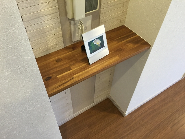 グランドメゾン目白　電話台