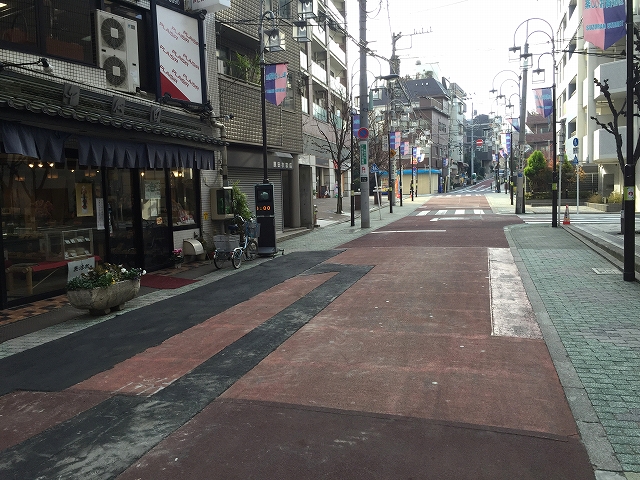 グローリア後楽園　前面道路