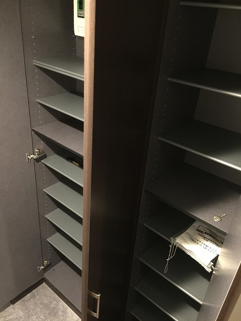 グローリア後楽園　シューズボックス