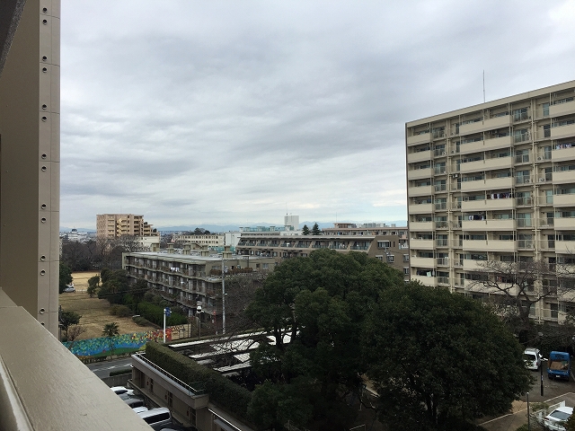 馬事公苑前ハイム　6F外廊下