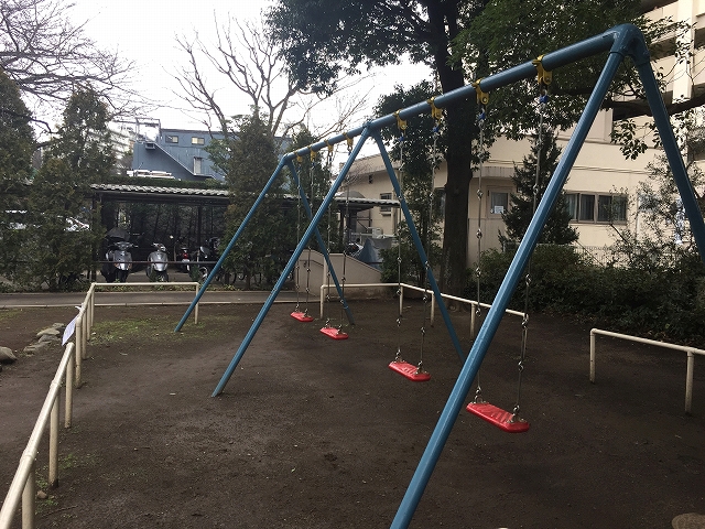 馬事公苑前ハイム　敷地内