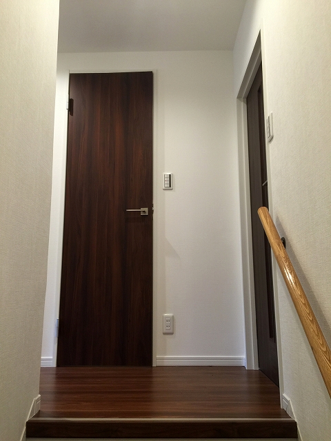 馬事公苑前ハイム　階段