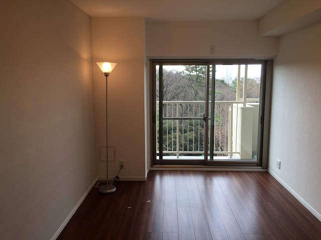 馬事公苑前ハイム　洋室約7帖