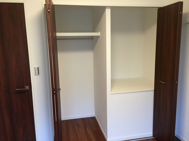 馬事公苑前ハイム　洋室約5.5帖収納