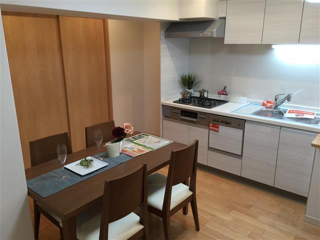 ドルメン五反田　ダイニングキッチン