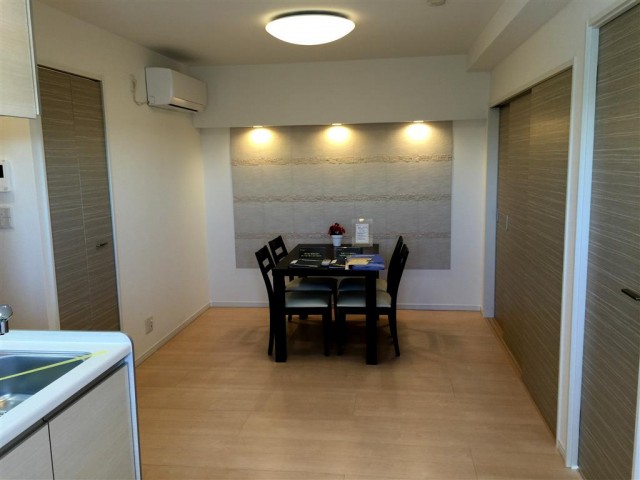 成宗マンション　リビングダイニングキッチン