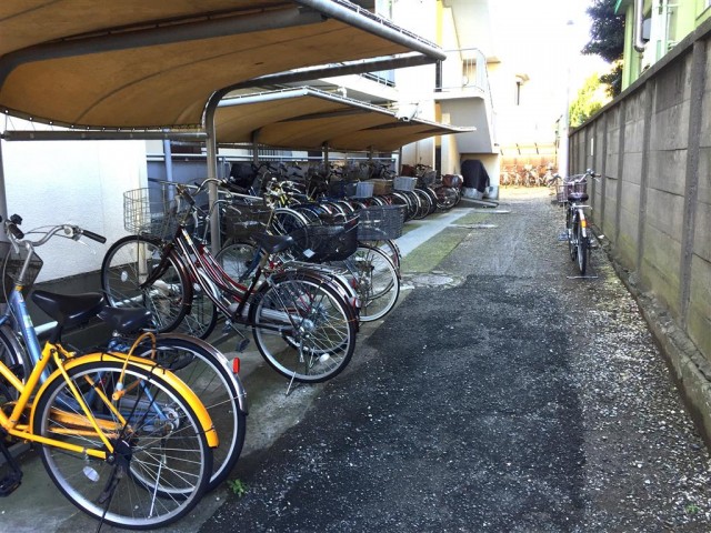 成宗マンション　駐輪場