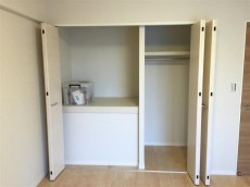 玉川サンケイハウス　洋室約7帖収納