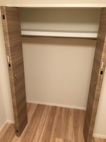 砧公園ヒミコマンション　洋室約4.7帖収納