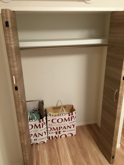 砧公園ヒミコマンション　洋室約5帖収納