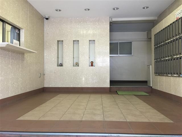 中野ハイネスコーポ　エントランスホール