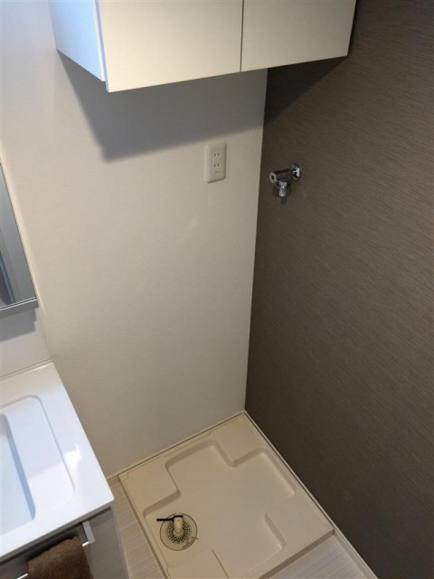 中野ハイネスコーポ　洗濯機置場