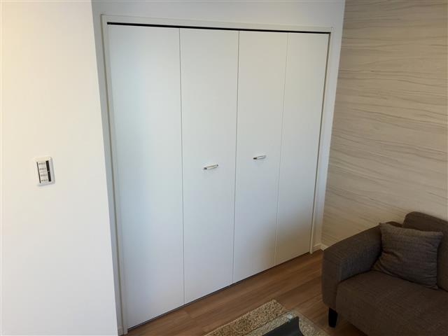 中野坂上マンション　リビングダイニングキッチン収納