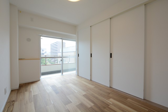 クレール三田 洋室