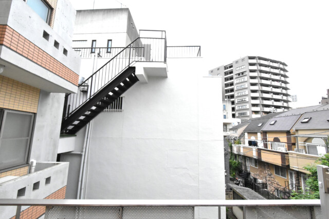 ジェイパーク渋谷神泉 バルコニー