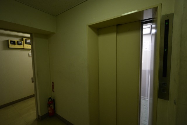 クレール三田 外廊下