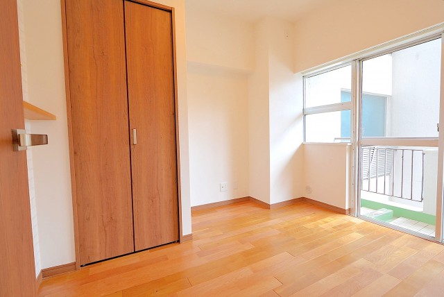 パレス三條 洋室2